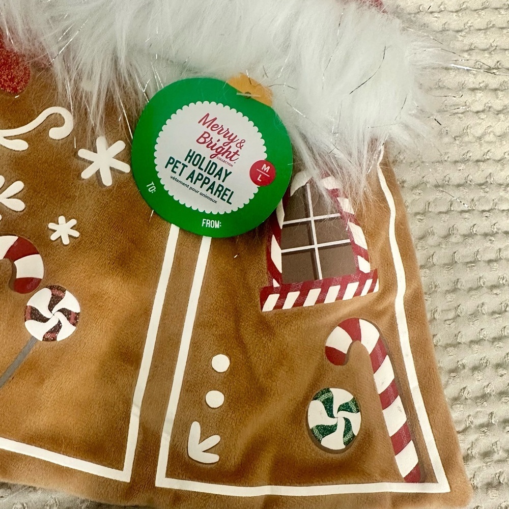 Merry & Bright Gingerbread House Pet Cape & Hat Set – Size M/L – New with Tags - Picture 5 of 15